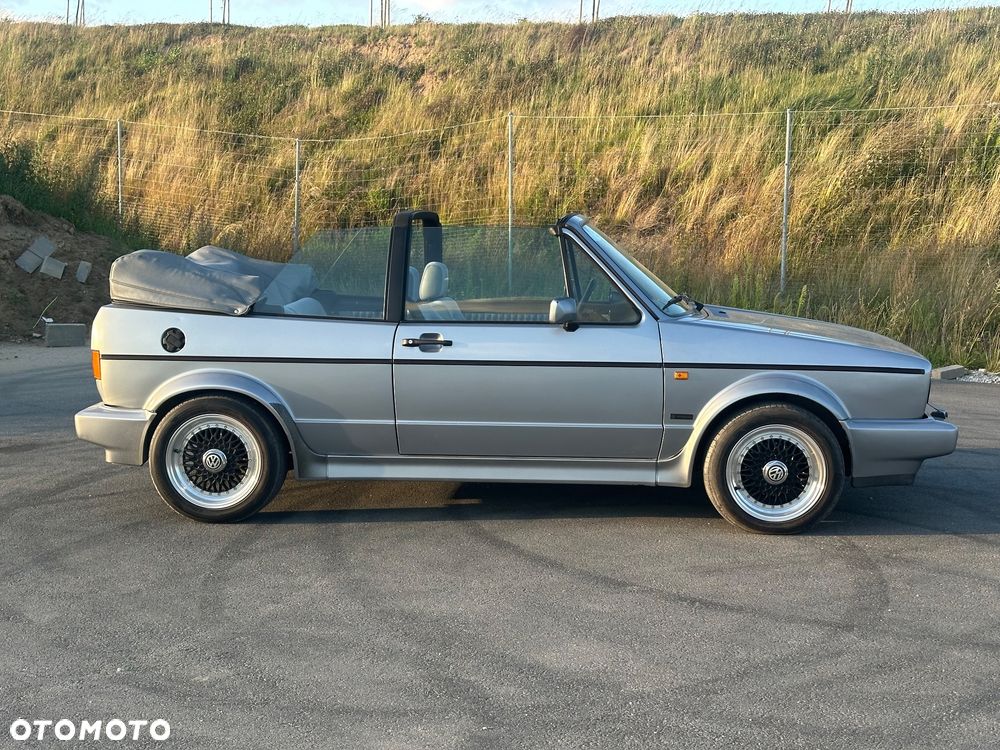 Volkswagen Golf - 6