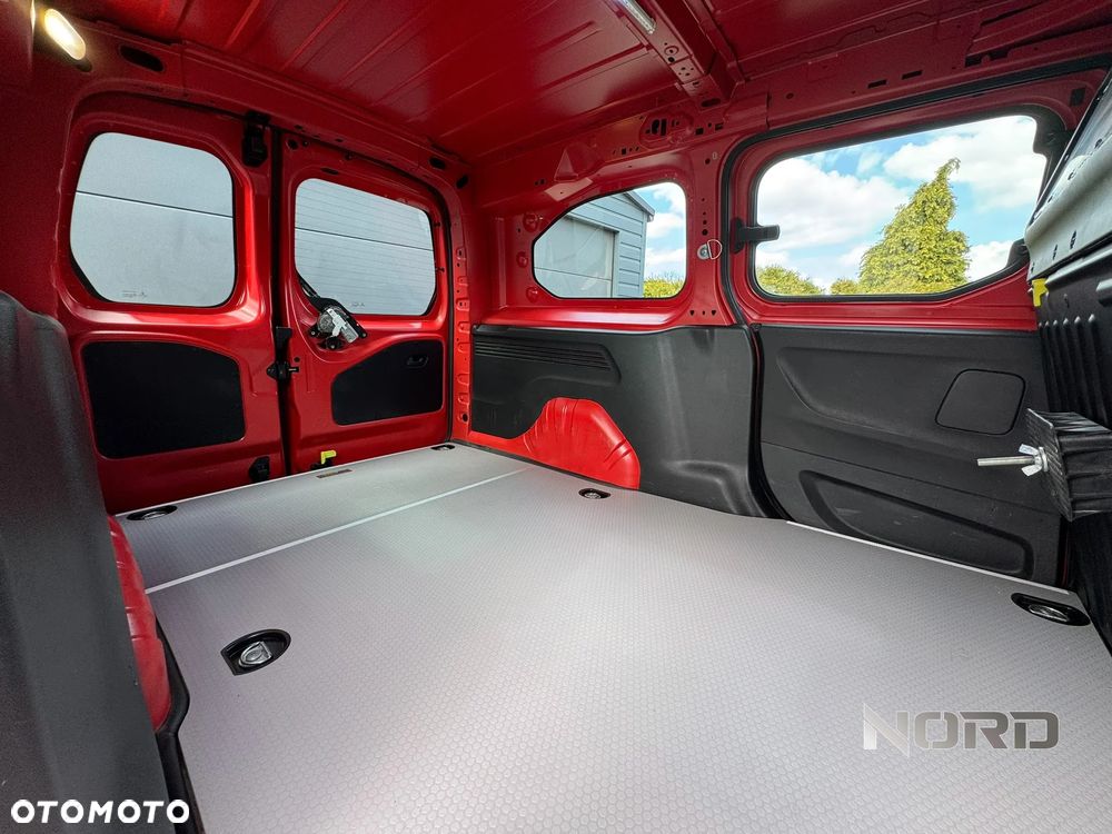 Peugeot Partner 4x4 1.5 Long Premium - 29