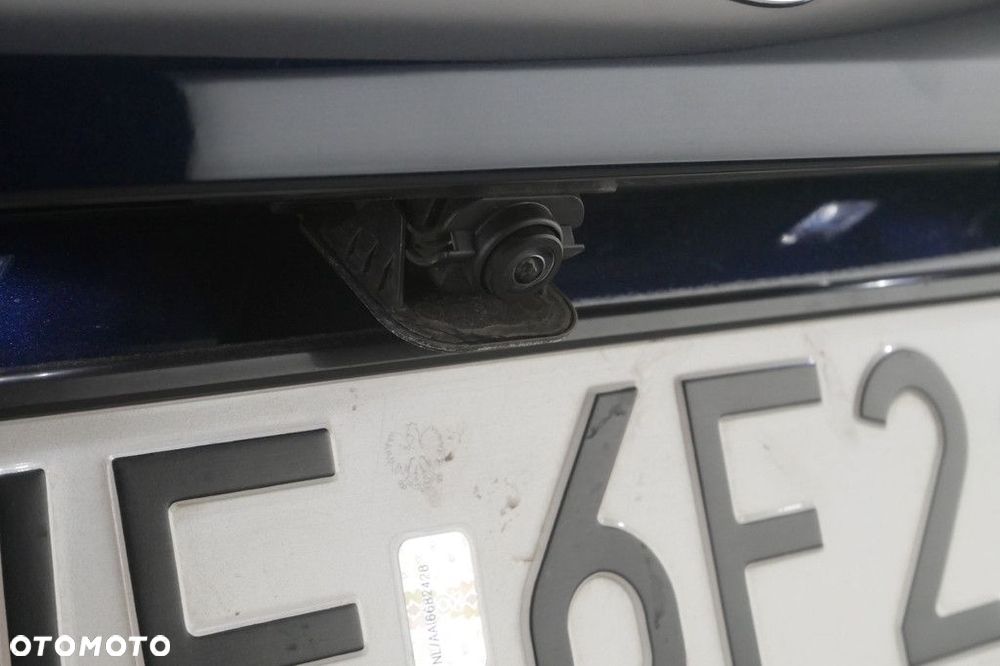 Mercedes-Benz GLC - 21