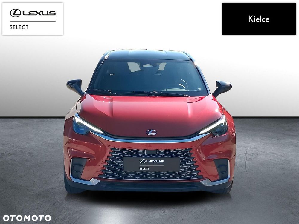 Lexus LBX - 9