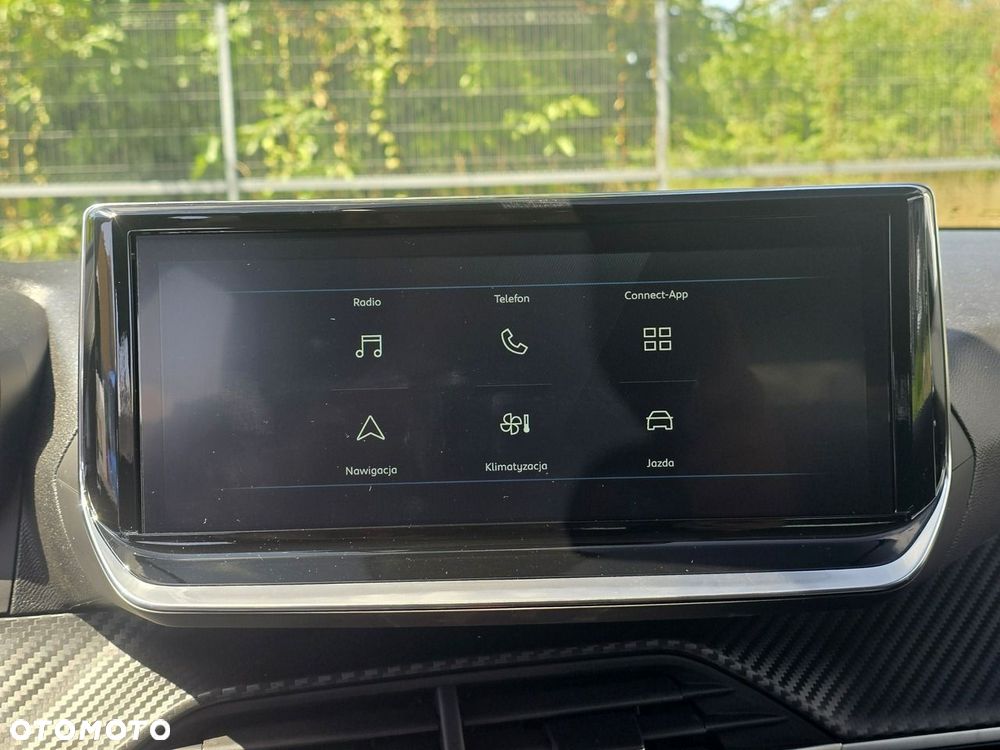 Peugeot 208 - 13
