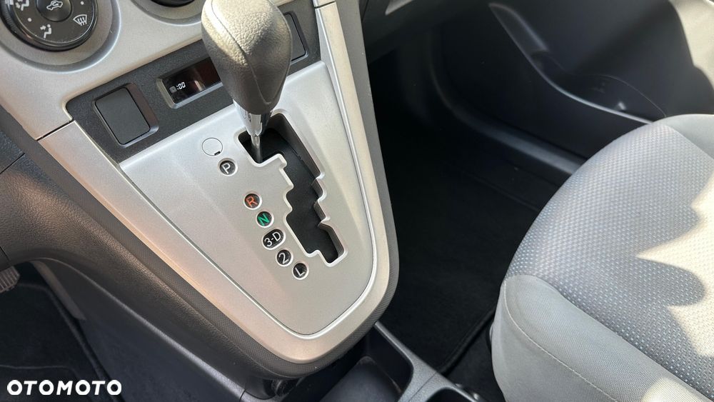 Toyota Matrix - 16