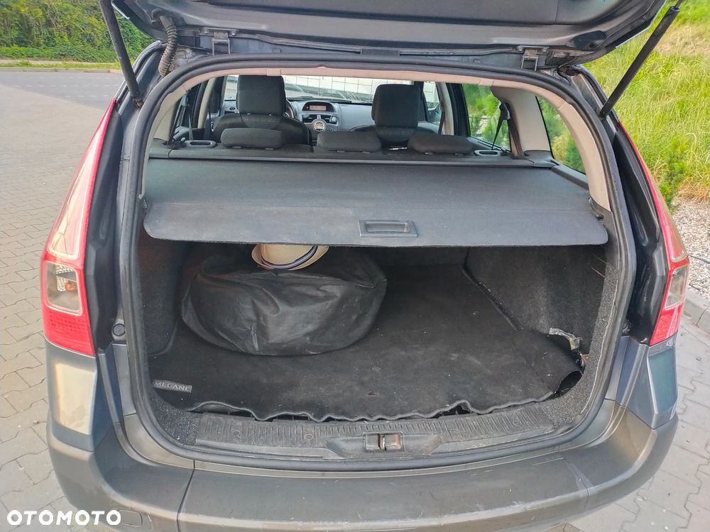 Renault Megane 1.6 Authentique - 9