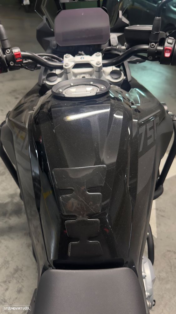 BMW F 750 GS Triple Black - 19