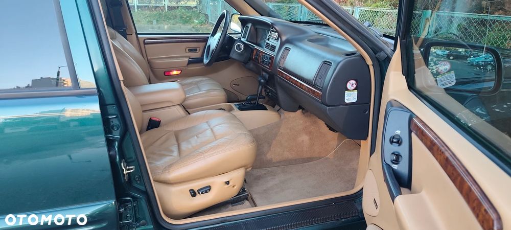 Jeep Grand Cherokee - 27
