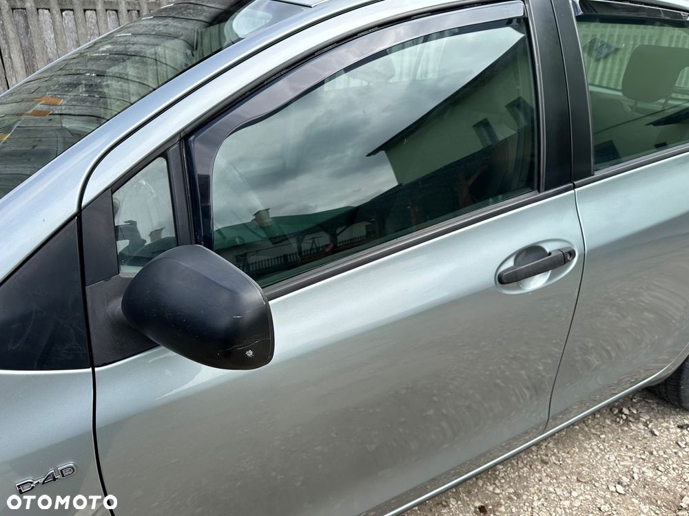 Toyota Yaris - 26