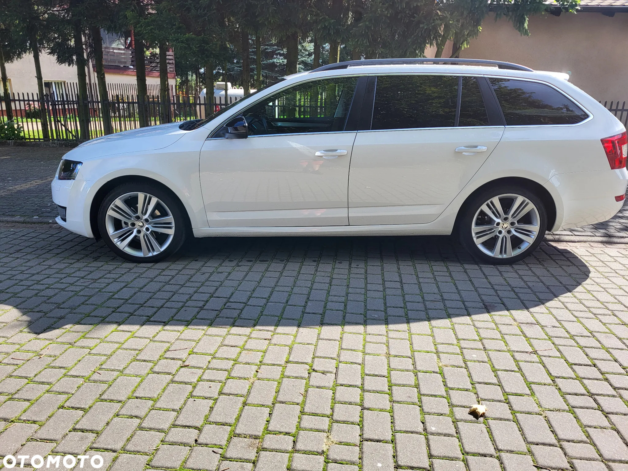 Skoda Octavia 2.0 TDI (Green tec) DSG Ambition - 6