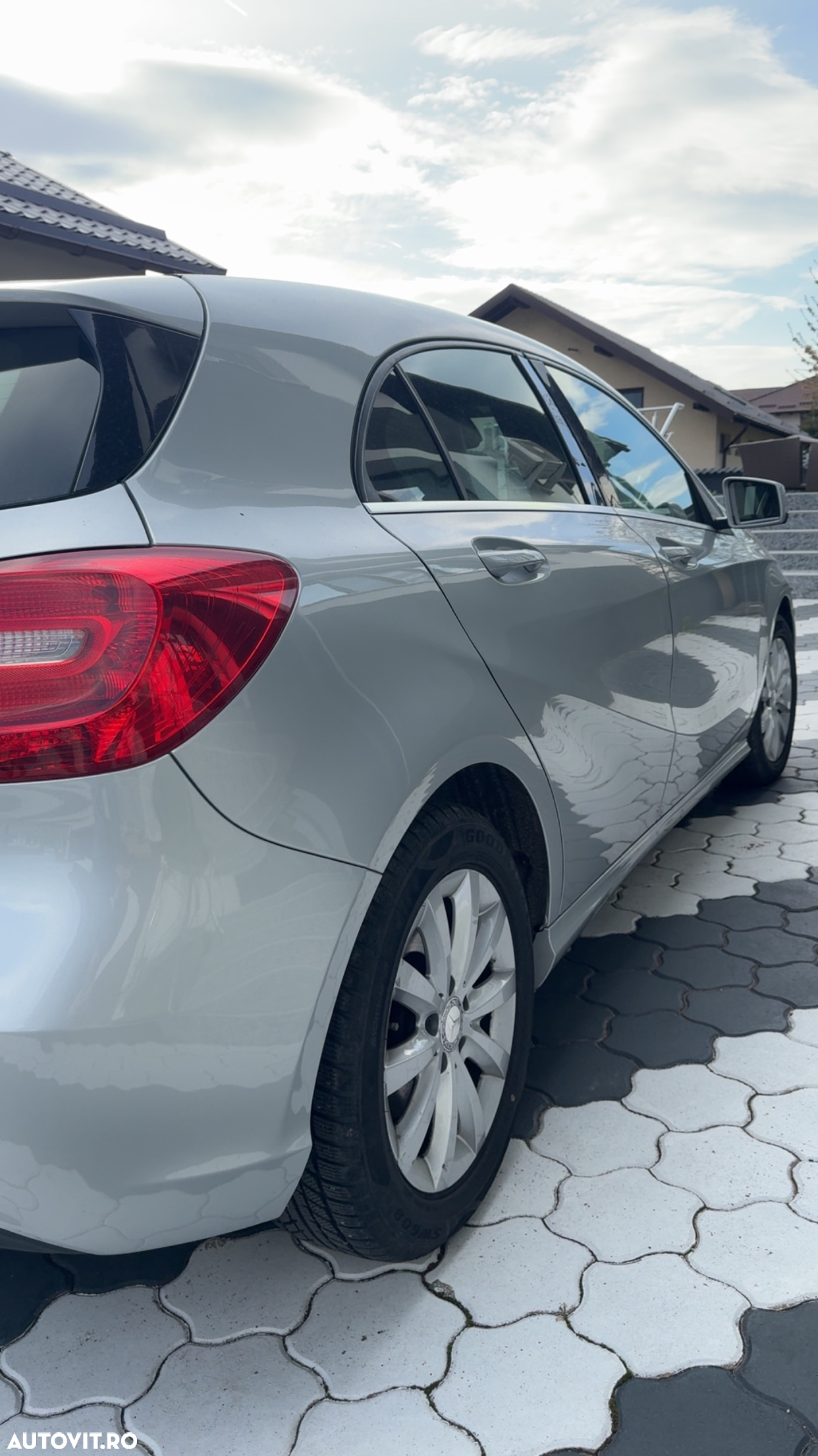 Mercedes-Benz A 180 (BlueEFFICIENCY) 7G-DCT - 5
