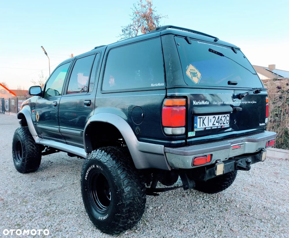 Ford Explorer - 7