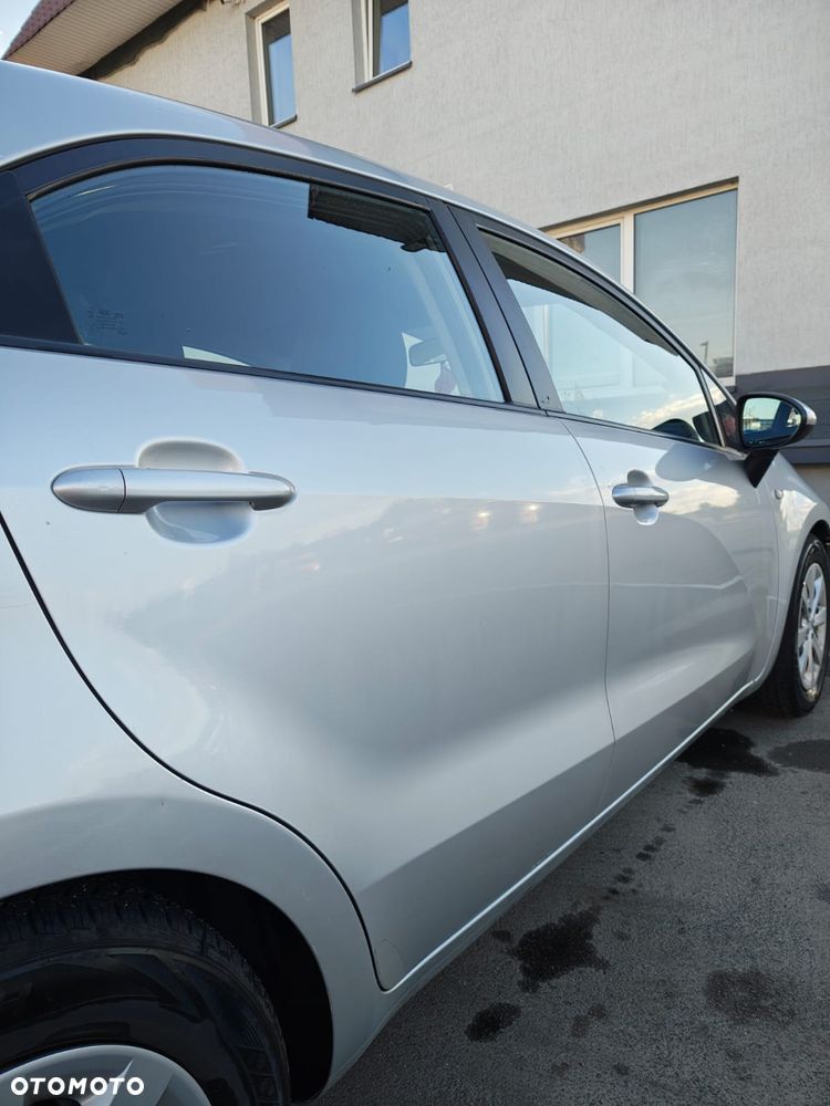 Kia Rio 1.2 L - 13