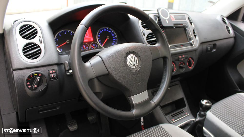 VW Tiguan 1.4 TSI Sport - 45