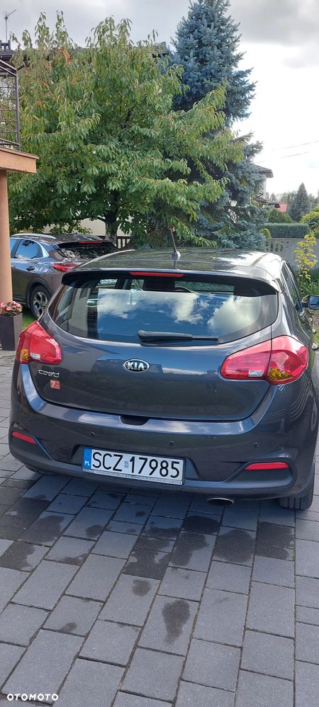 Kia Ceed - 4