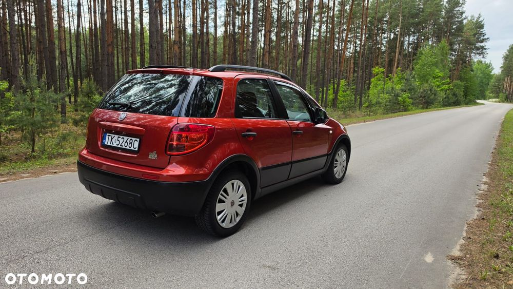 Fiat Sedici - 12