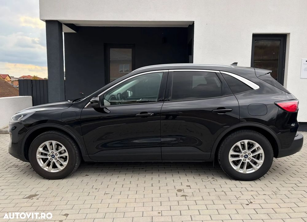 Ford Kuga - 3