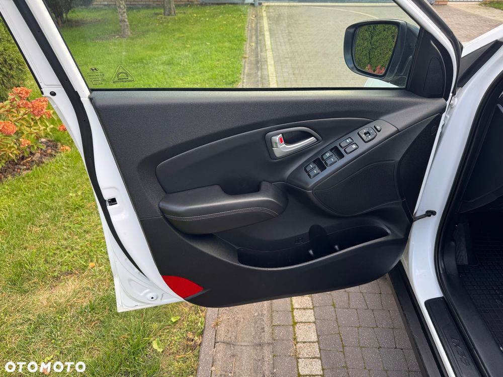 Hyundai ix35 2.0 CRDi 4WD Automatik Premium - 16