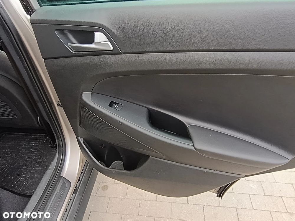 Hyundai Tucson 1.6 GDi Comfort 2WD - 23