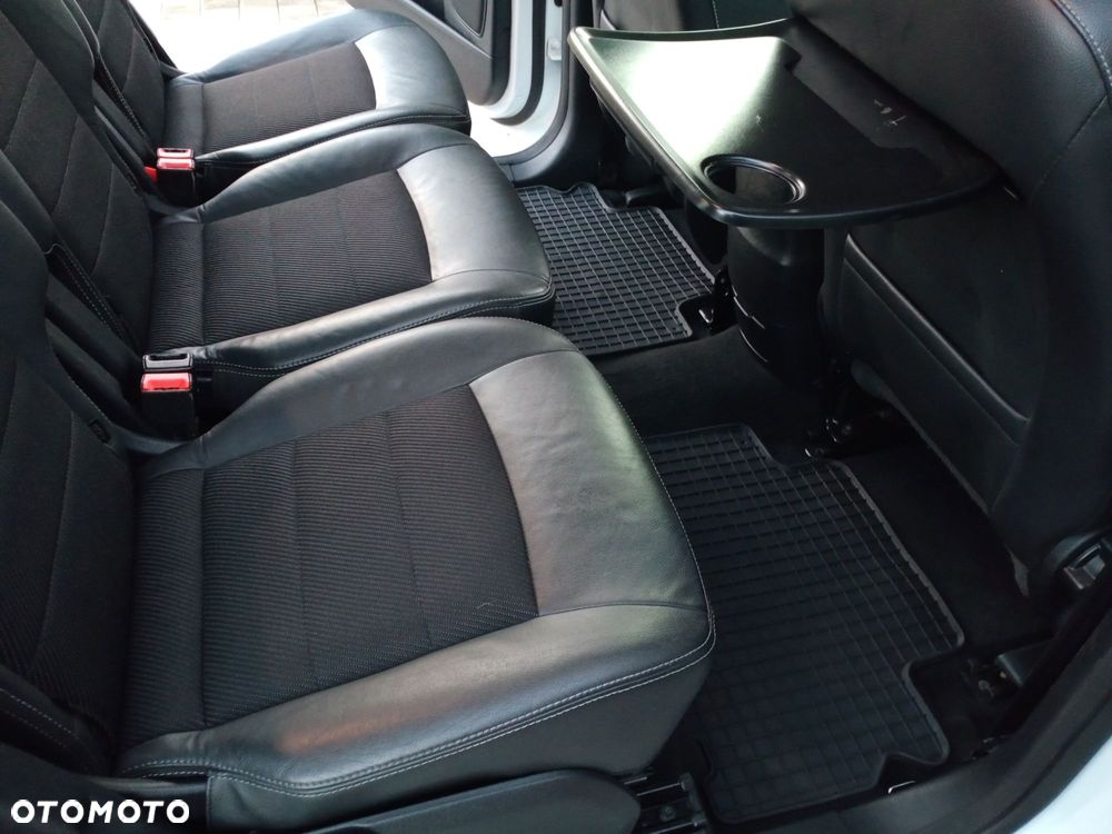 Ford S-Max 2.0 TDCi Titanium - 32