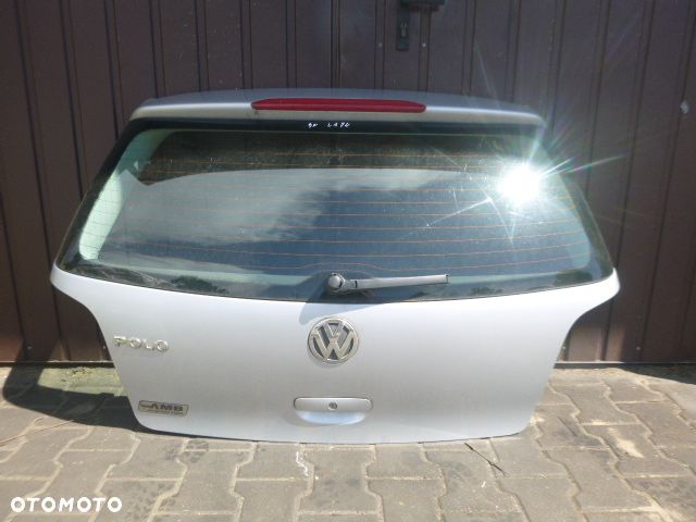 KLAPA TYŁ TYLNA KOMPLETNA VOLKSWAGEN POLO 9N 01-05 KOLOR LA7W