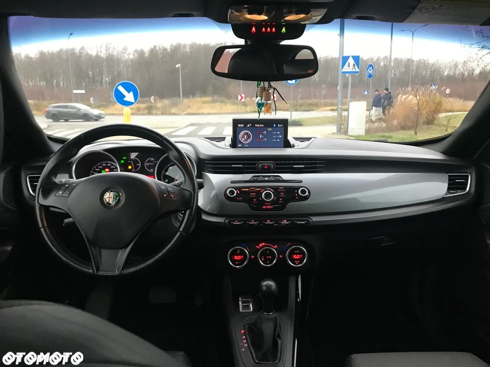 Alfa Romeo Giulietta - 1