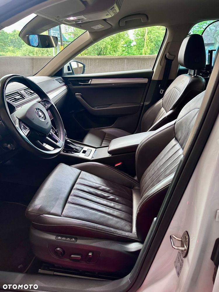 Skoda Superb 2.0 TDI SCR 4x4 L&K DSG - 12