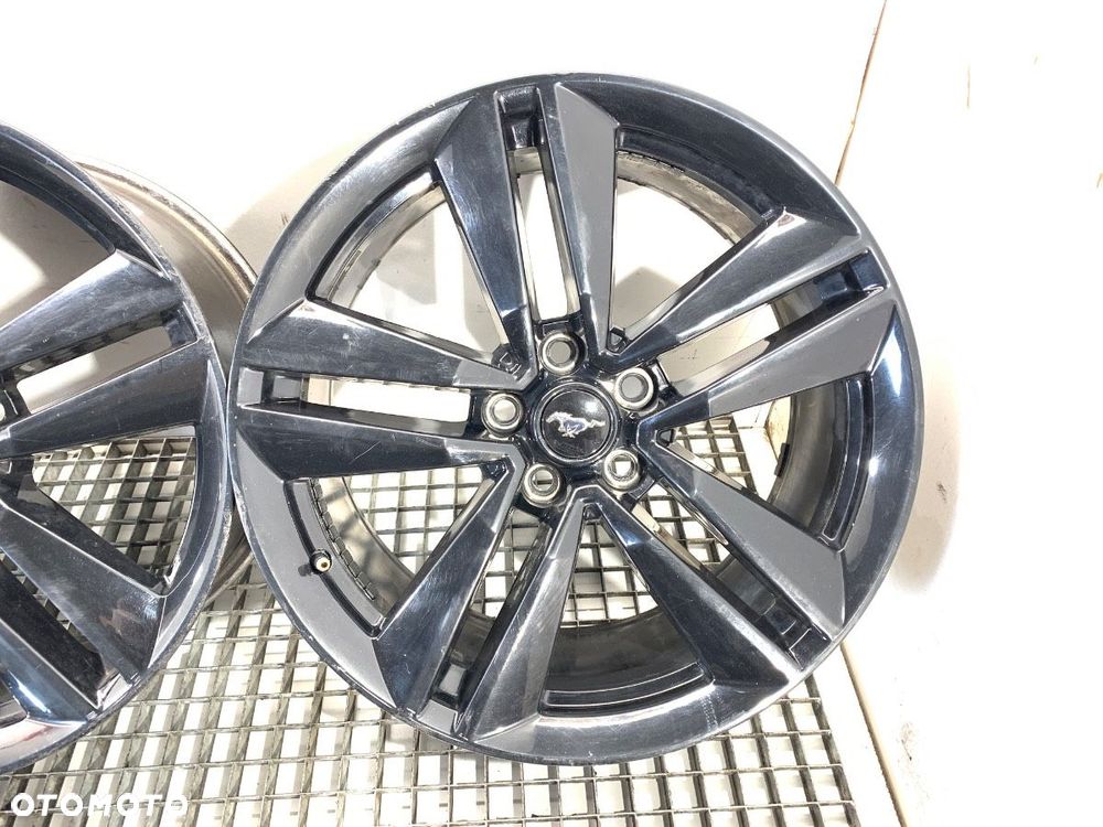 FELGI ALUMINIOWE KOMPLET 19 5x114,3  71,1 et 45  FORD USA MUSTANG coupe 2014 - 2022 2.3 EcoBoost 233 - 2