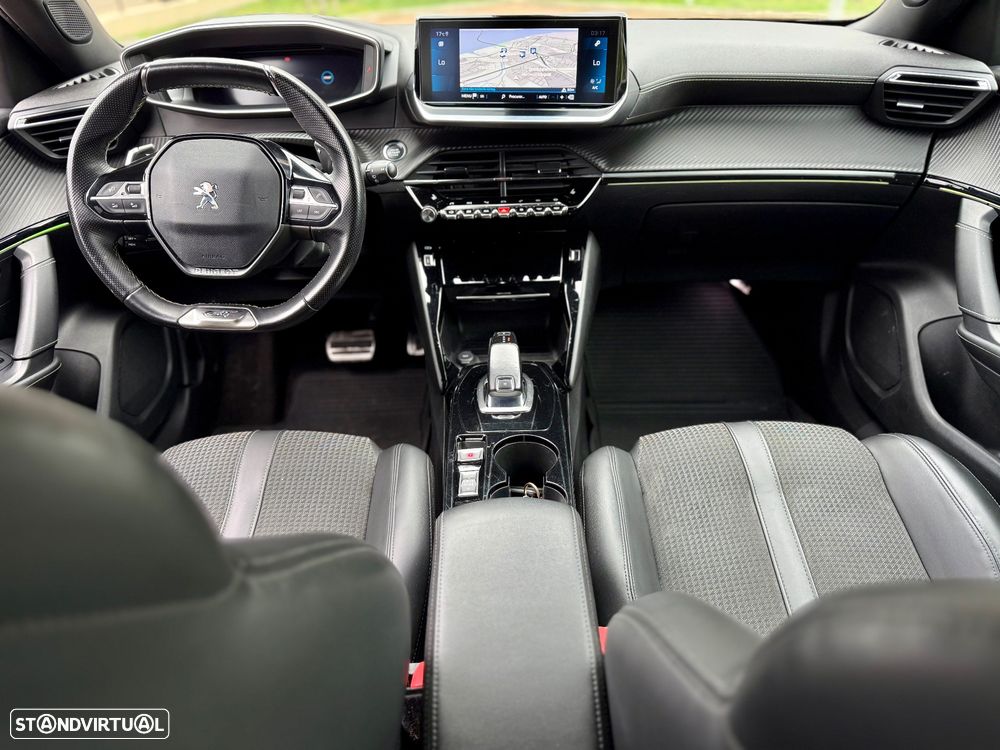 Peugeot 2008 PureTech 130 EAT8 GT - 6