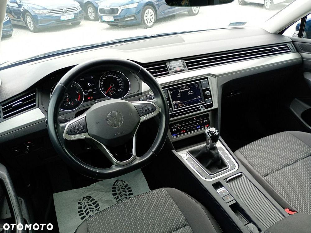 Volkswagen Passat Variant 2.0 TDI EVO Essence - 16