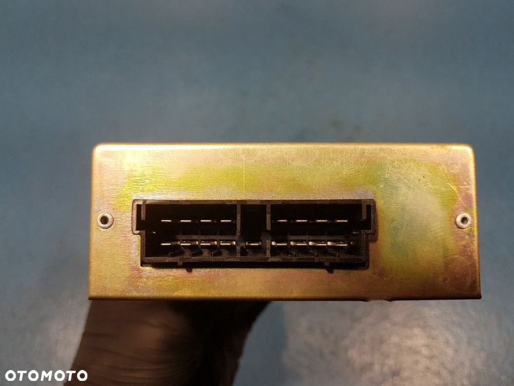 RENAULT ILIADE STEROWNIK ABS. 5010143932 - 3