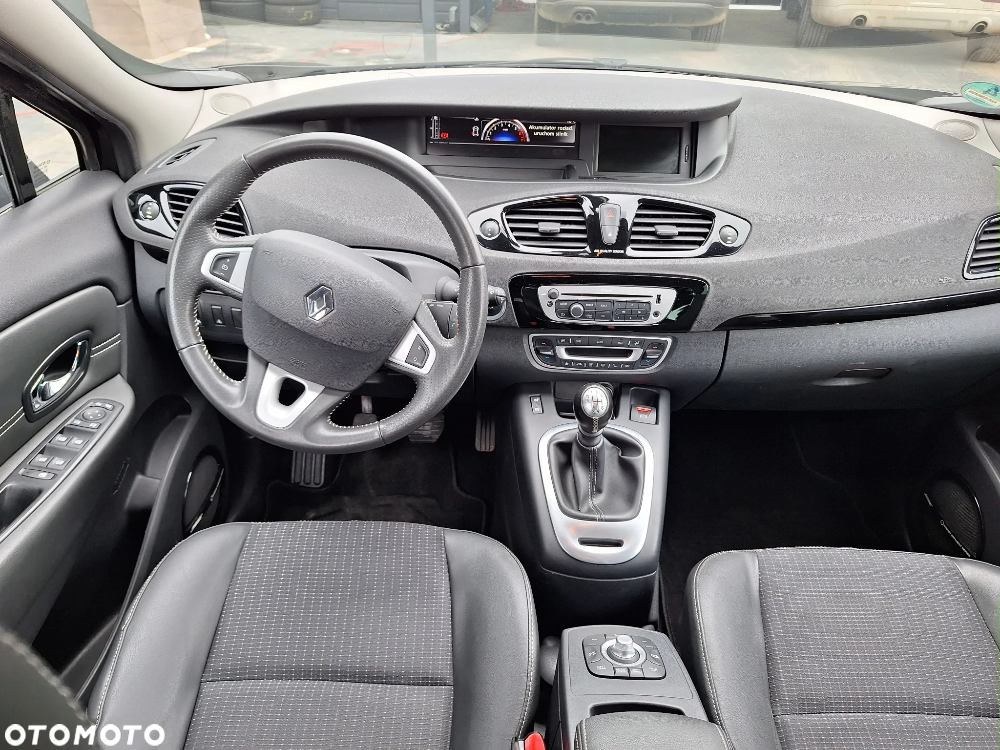 Renault Grand Scenic Gr 1.4 16V TCE Bose Edition - 15