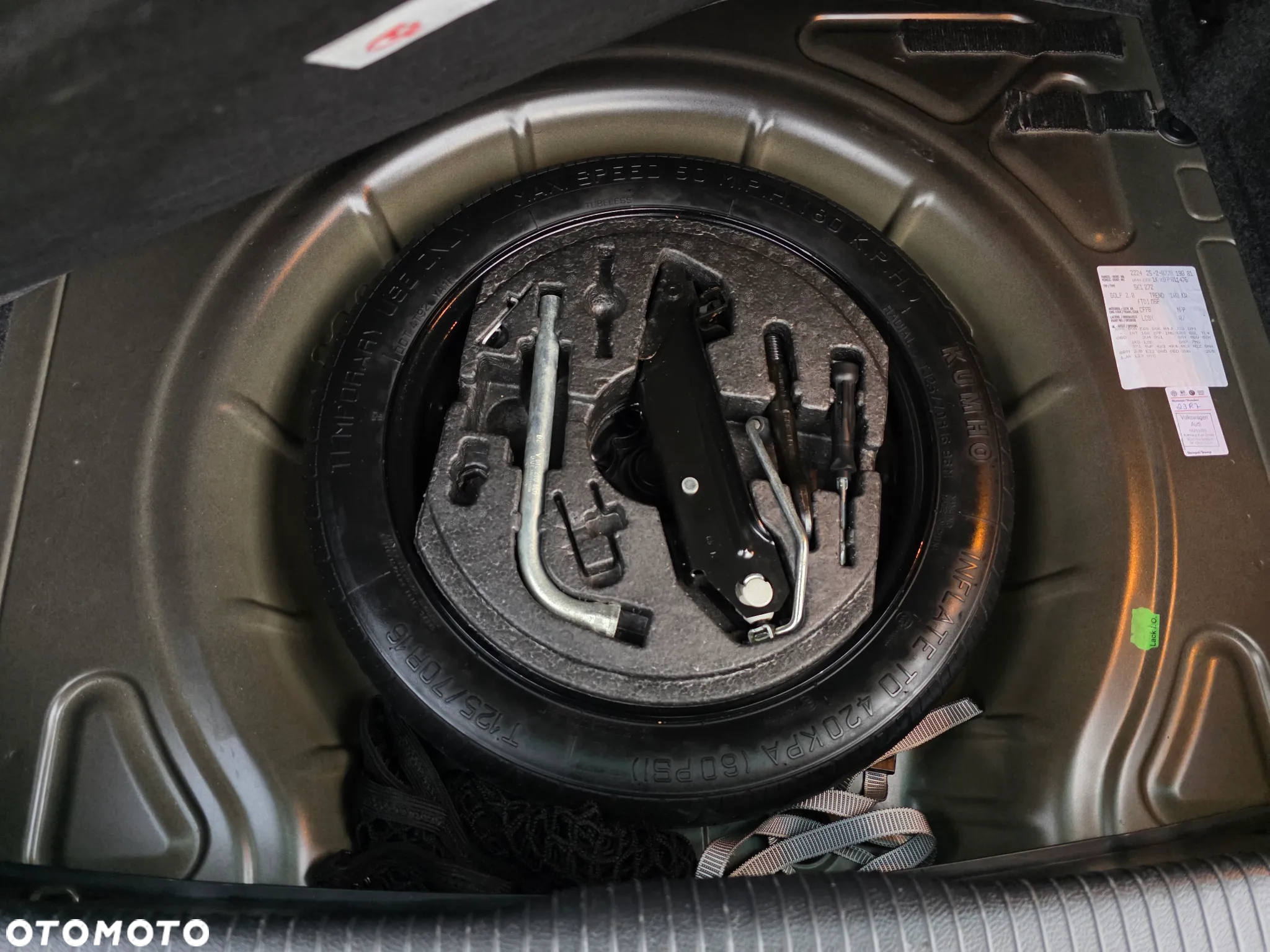 Volkswagen Golf 2.0 TDI DPF MATCH - 28