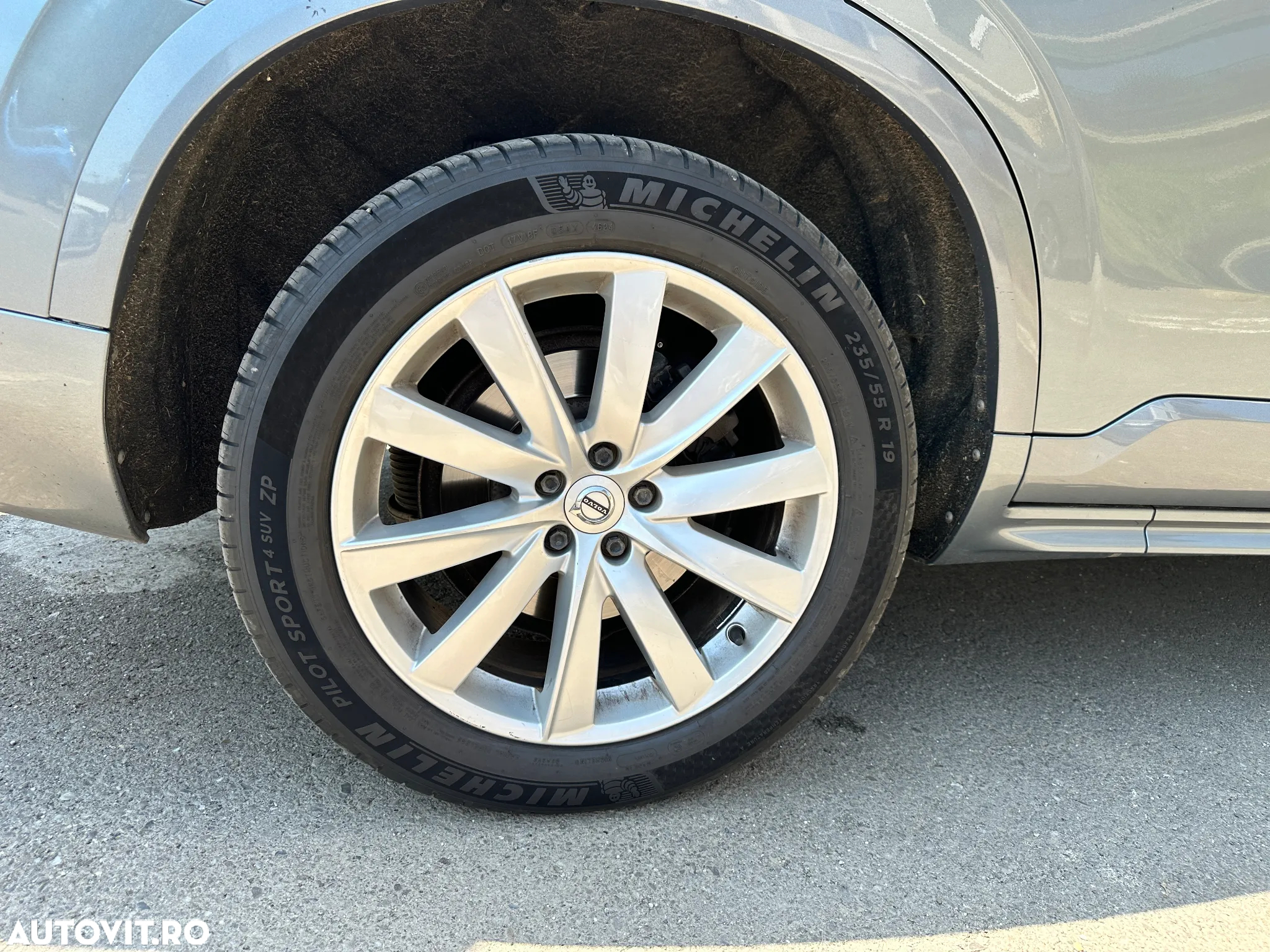 Volvo XC 90 D5 AWD Geartronic Momentum - 25