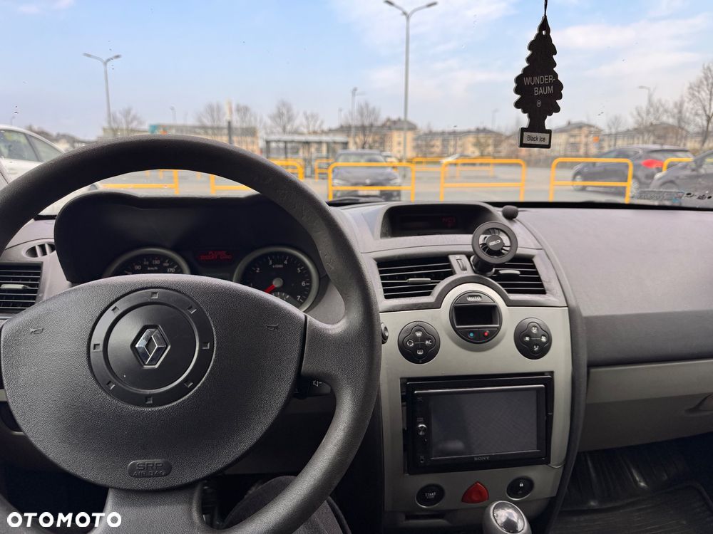 Renault Megane 1.5 dCi Confort Authentique - 5