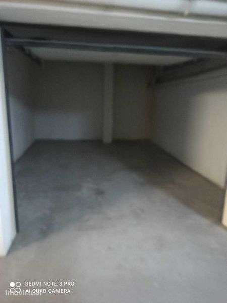 Alugo garagem Pinhal Novo 18m2