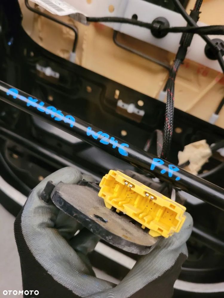 BMW | MERCEDES FOTEL / KANAPA  SERIA 5 / SERIA 3 / SERIA 2  W-246, B-KLASA - 37