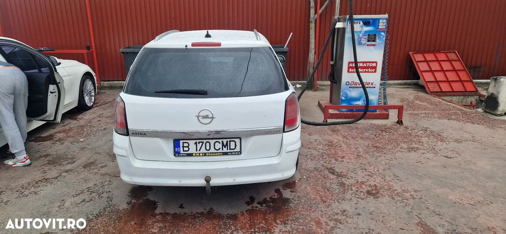 Opel Astra 1.9 CDTI Caravan DPF Cosmo - 4