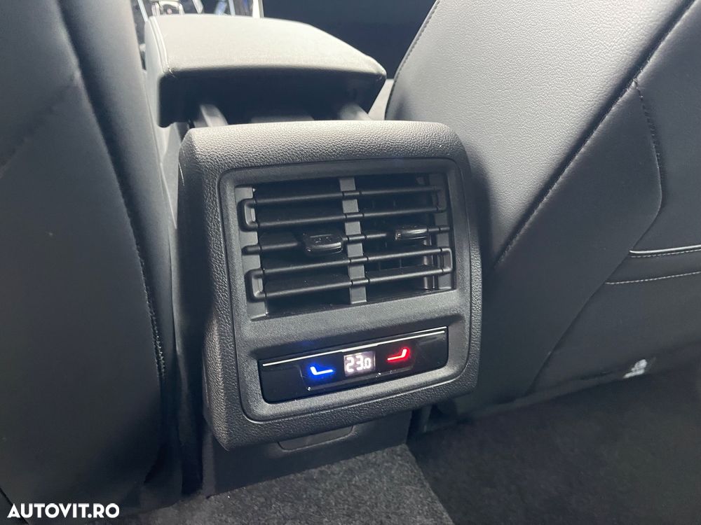 Volkswagen Golf 1.5 eTSI DSG MHEV Style - 18