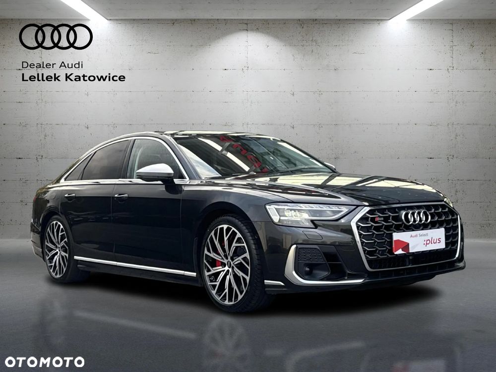 Audi S8 - 1
