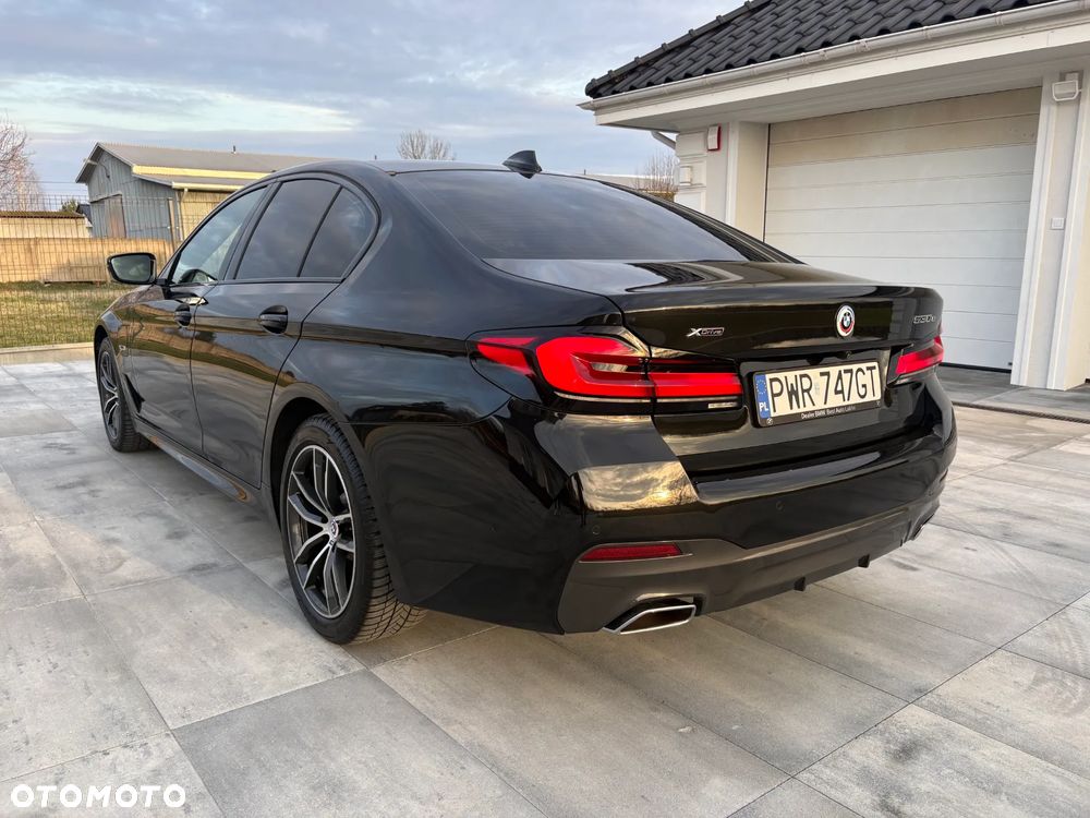 BMW Seria 5 530e xDrive - 8