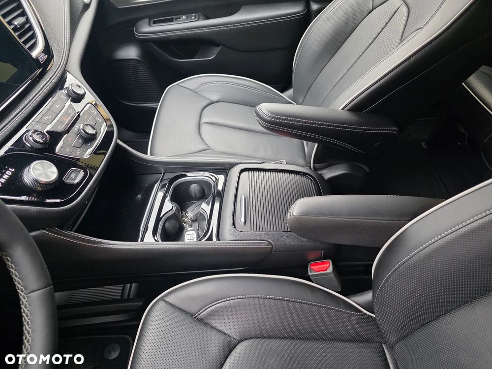 Chrysler Pacifica - 9