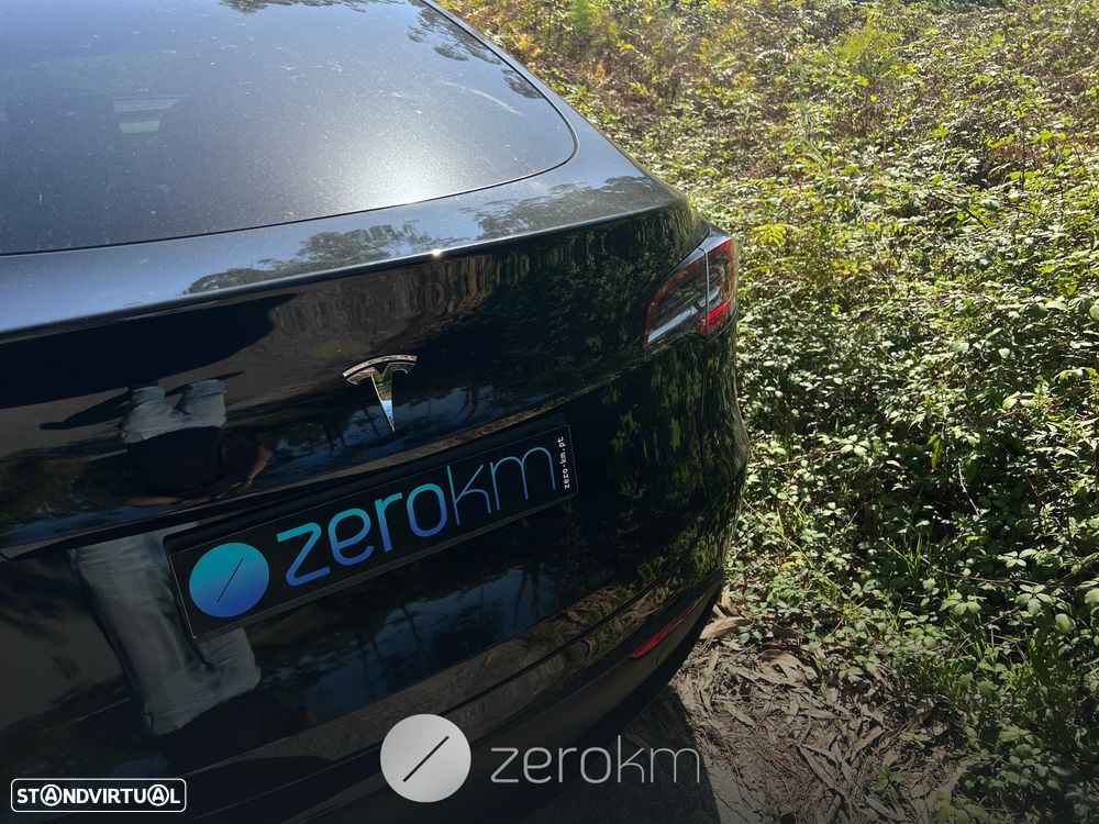 Tesla Model Y Long Range Dual Motor AWD - 5