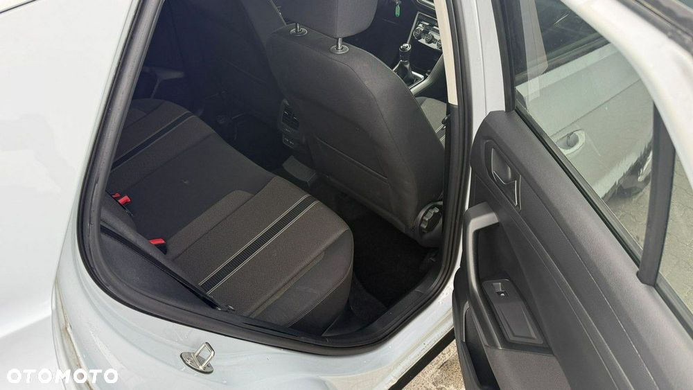 Volkswagen T-Roc - 13