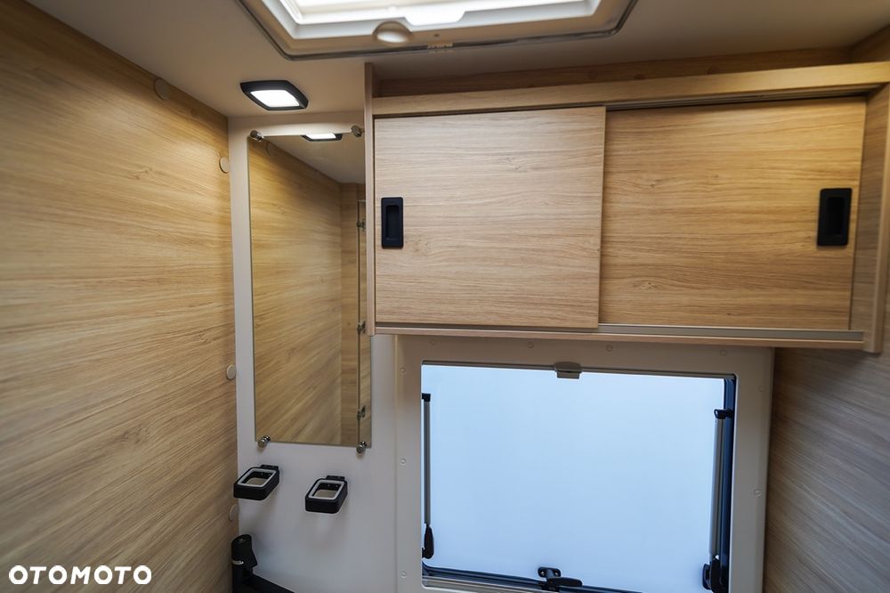Ford Chausson 720 Titanium Line - 32