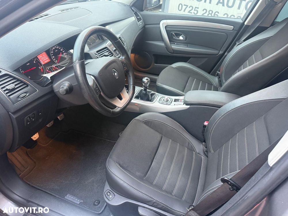 Renault Laguna dCi 110 FAP Bose Edition - 11