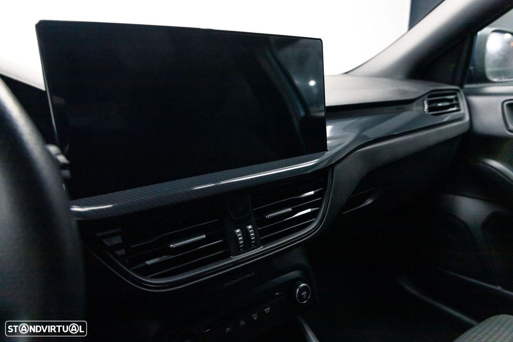 Ford Focus 1.0 EcoBoost MHEV ST-Line - 34