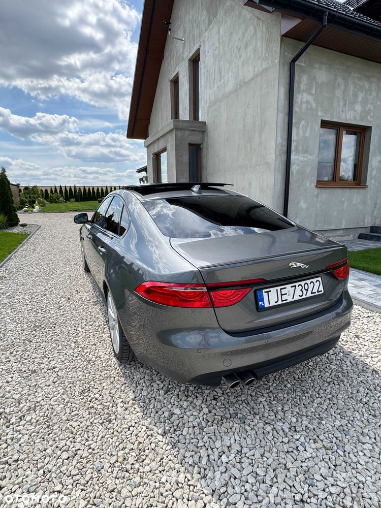 Jaguar XF - 5