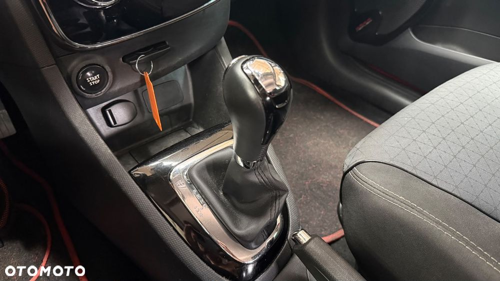 Renault Clio - 11