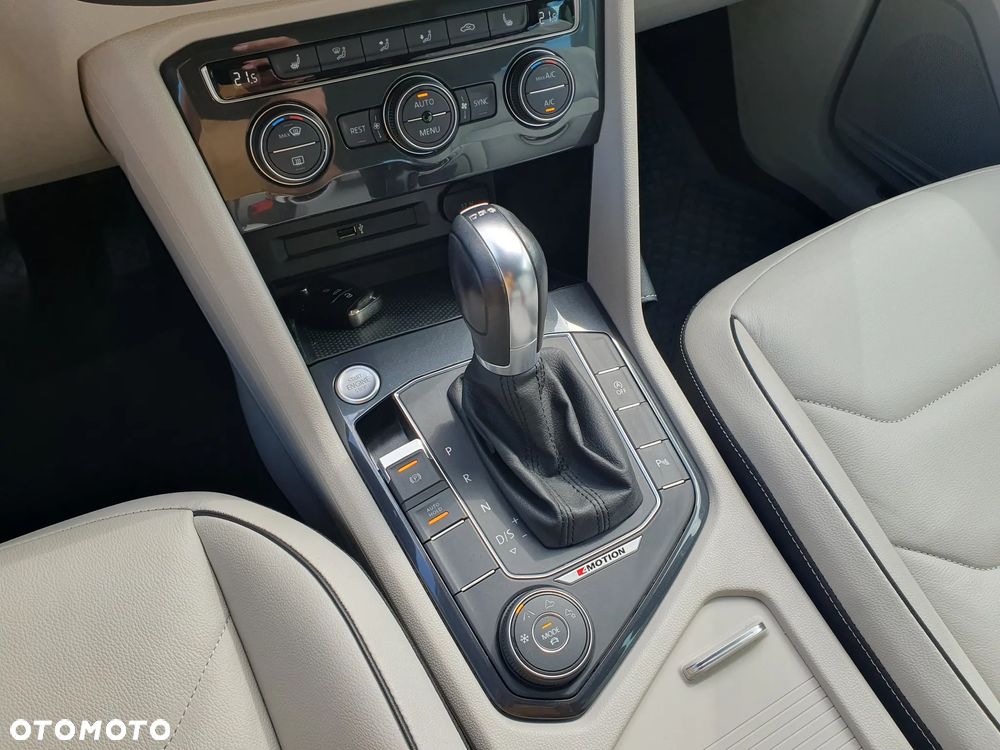 Volkswagen Tiguan 2,0 TSI OPF 4Motion DSG R-Line - 23