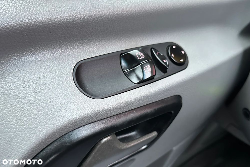 Volkswagen Crafter AUTOBUS - 19