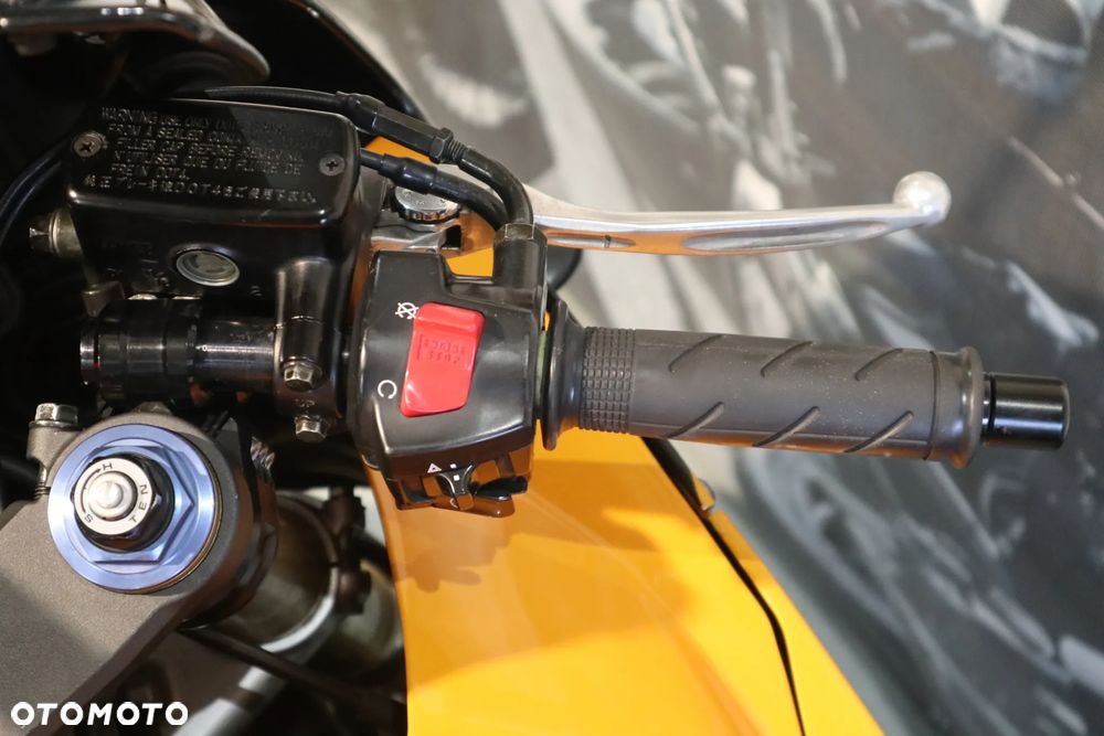 Honda CBR - 12