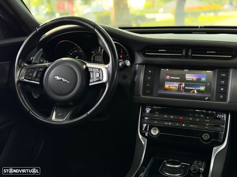 Jaguar XF 20d AWD Aut. R-Sport - 13